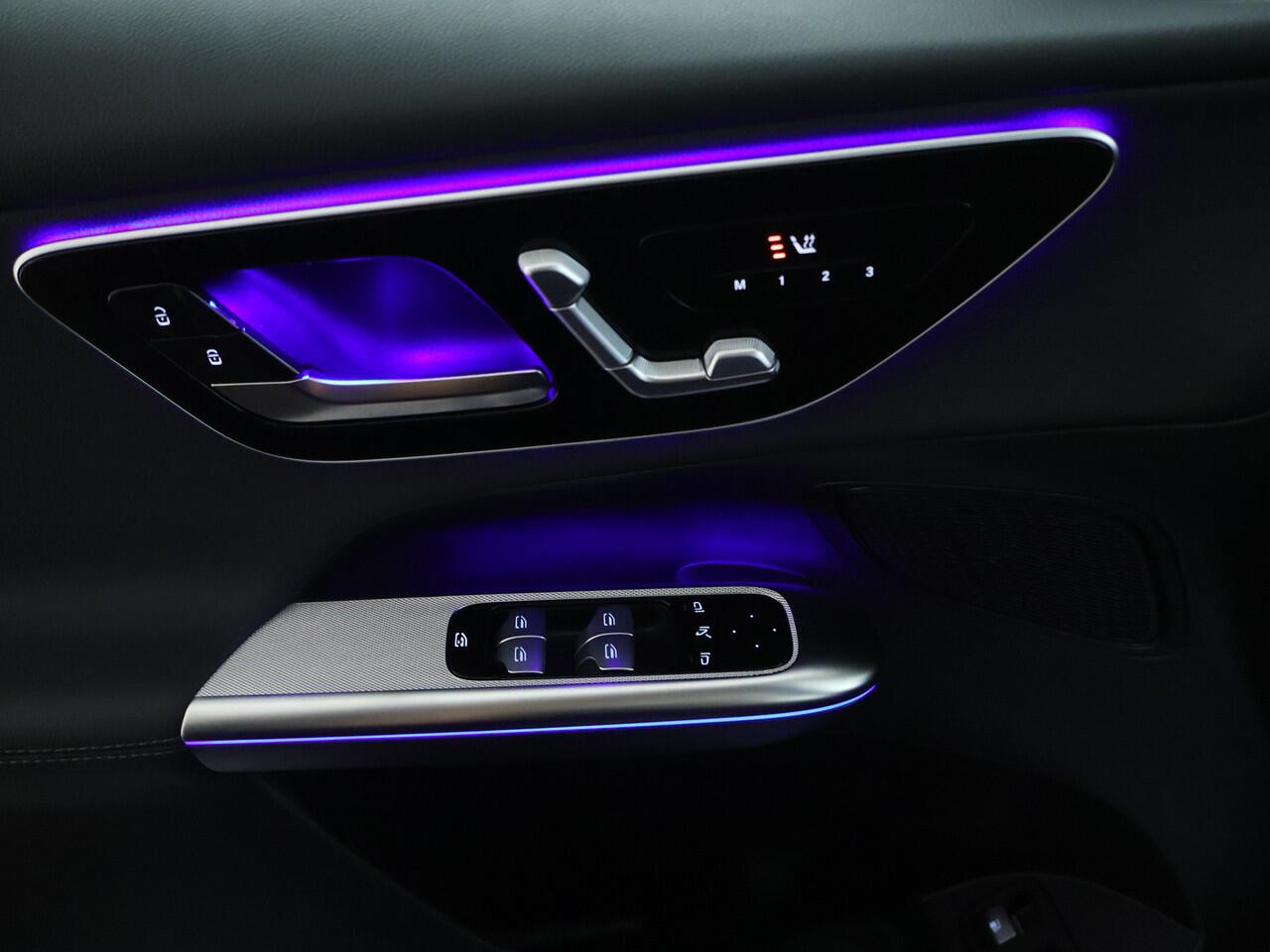 Mercedes-Benz GLC-KLASSE 300 e 4MATIC Plug-In Hybride | Avantgarde Advanced Plus | Panorama Schuif-Kanteldak | Trekhaak | Stuur en Stoelverwarming | Inclusief 24 maanden MB Certified garantie voor Europa.