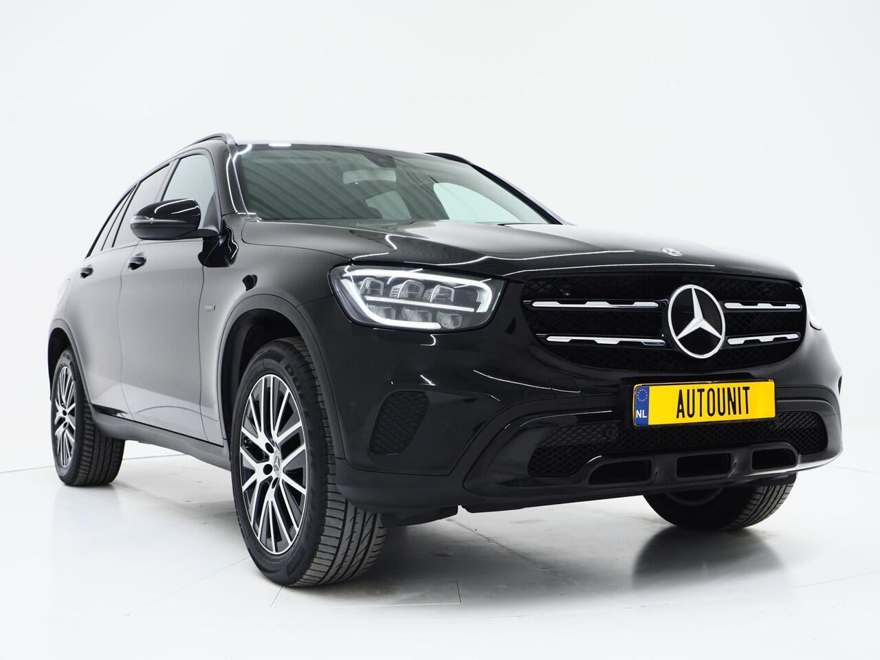 Mercedes-Benz GLC-KLASSE 300e 4MATIC Night Black | Stoelverwarming | Cruise | LED | PDC | Carplay | Climate