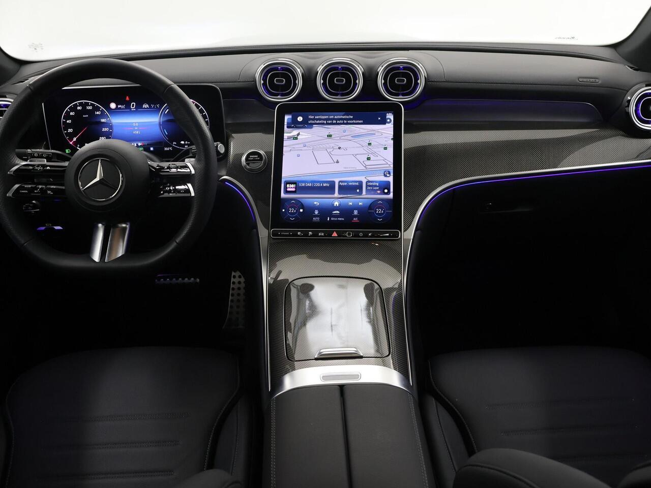 Mercedes-Benz GLC-KLASSE 300e 4MATIC AMG Line | Premium pakket | Panoramadak | Rij-assistentie pakket | Digital Light | Parkeer pakket | 20-Inch |