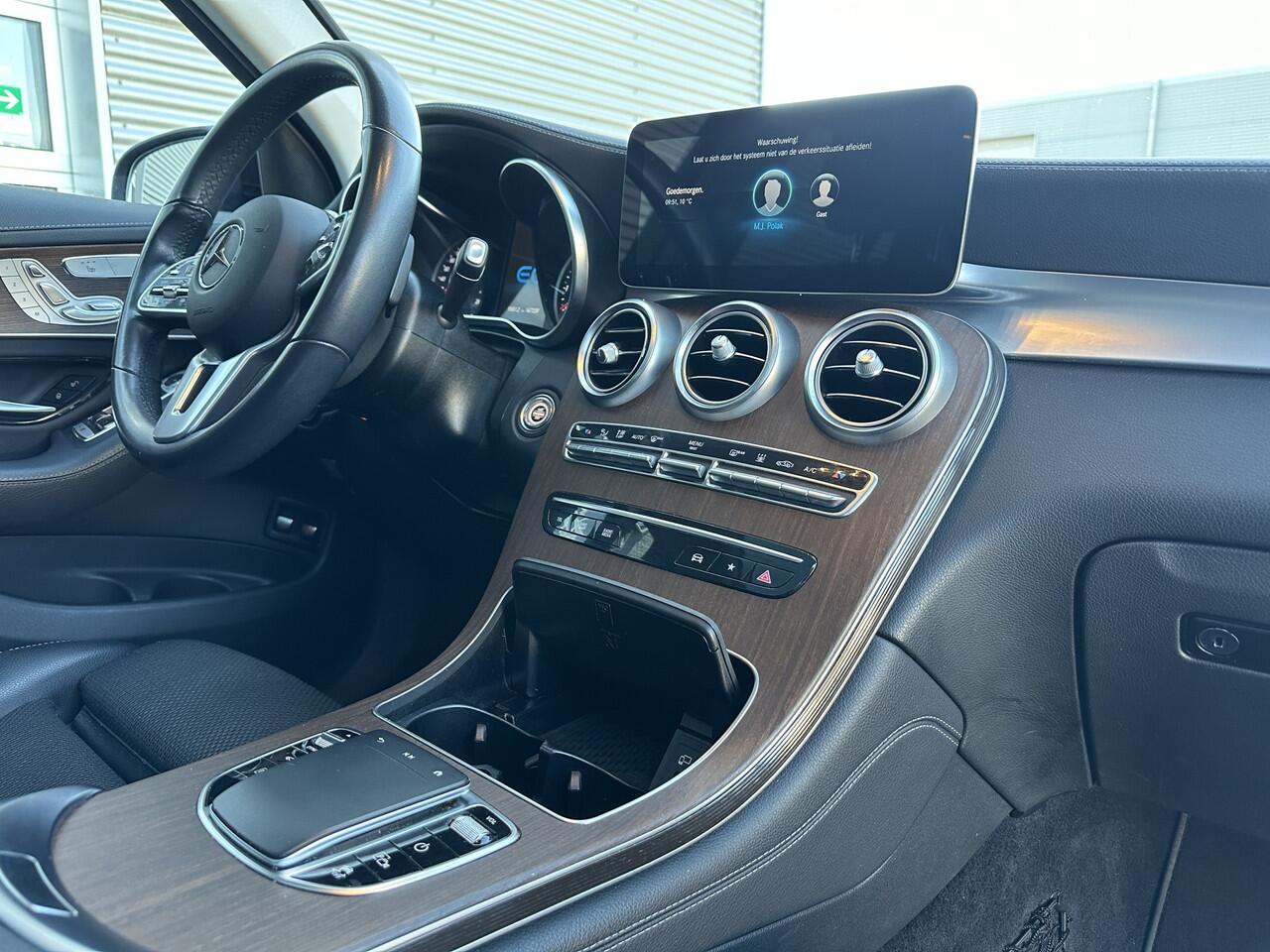 Mercedes-Benz GLC-KLASSE 300e 4MATIC Business Solution AMG