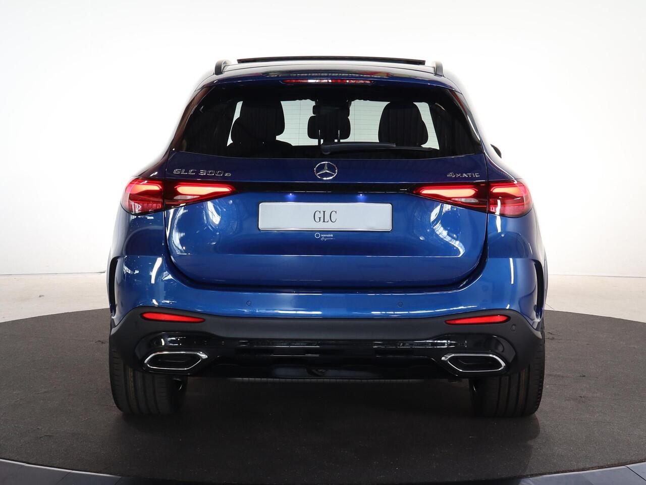 Mercedes-Benz GLC-KLASSE 300e 4MATIC Sport Edition | Panoramaschuifdak | Trekhaak | Premium | Night Pakket | 20"LM velgen AMG | 360°-camera | DIGITAL LIGHT | Stoelverwarming | Dodehoekassistent |