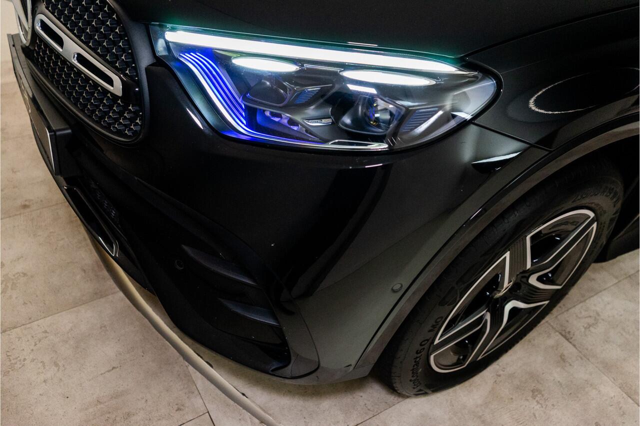 Mercedes-Benz GLC-KLASSE Coupé 400e 4MATIC AMG 381PK | Pano | Burmester | Sfeer | Carbon | Trekhaak | BOMVOL!