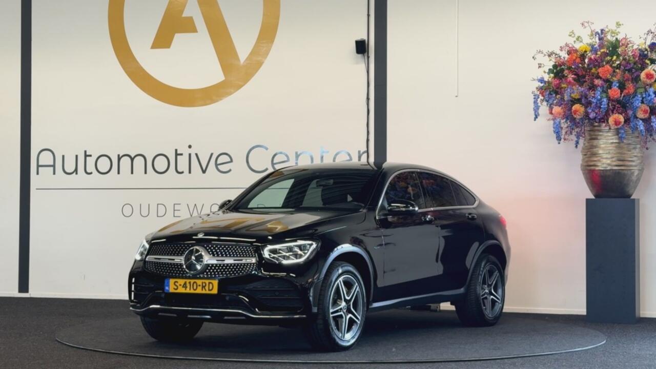 Mercedes-Benz GLC-KLASSE 300e 4MATIC AMG | PHEV | CAMERA | LEER | CARPLAY | SFEERVERLICHT