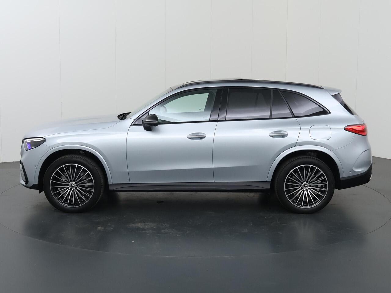 Mercedes-Benz GLC-KLASSE 300e 4MATIC Sport Edition | Panoramaschuifdak | Premium pakket | Nightpakket | 360° camera | Dodehoekassistent | DIGITAL LIGHT |