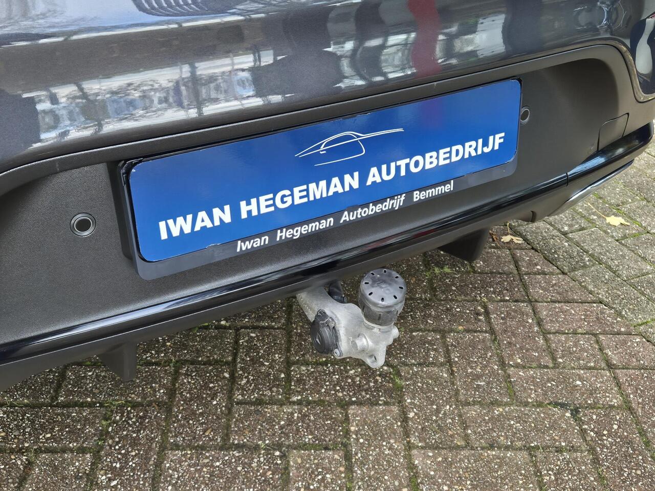 Mercedes-Benz GLC-KLASSE Coupé AMG 300e 4MATIC | Schuif / kanteldak | Wegkl. Trekhaak | Navigatie | Parkeersensoren + Camera | Cruise Control | 20inch