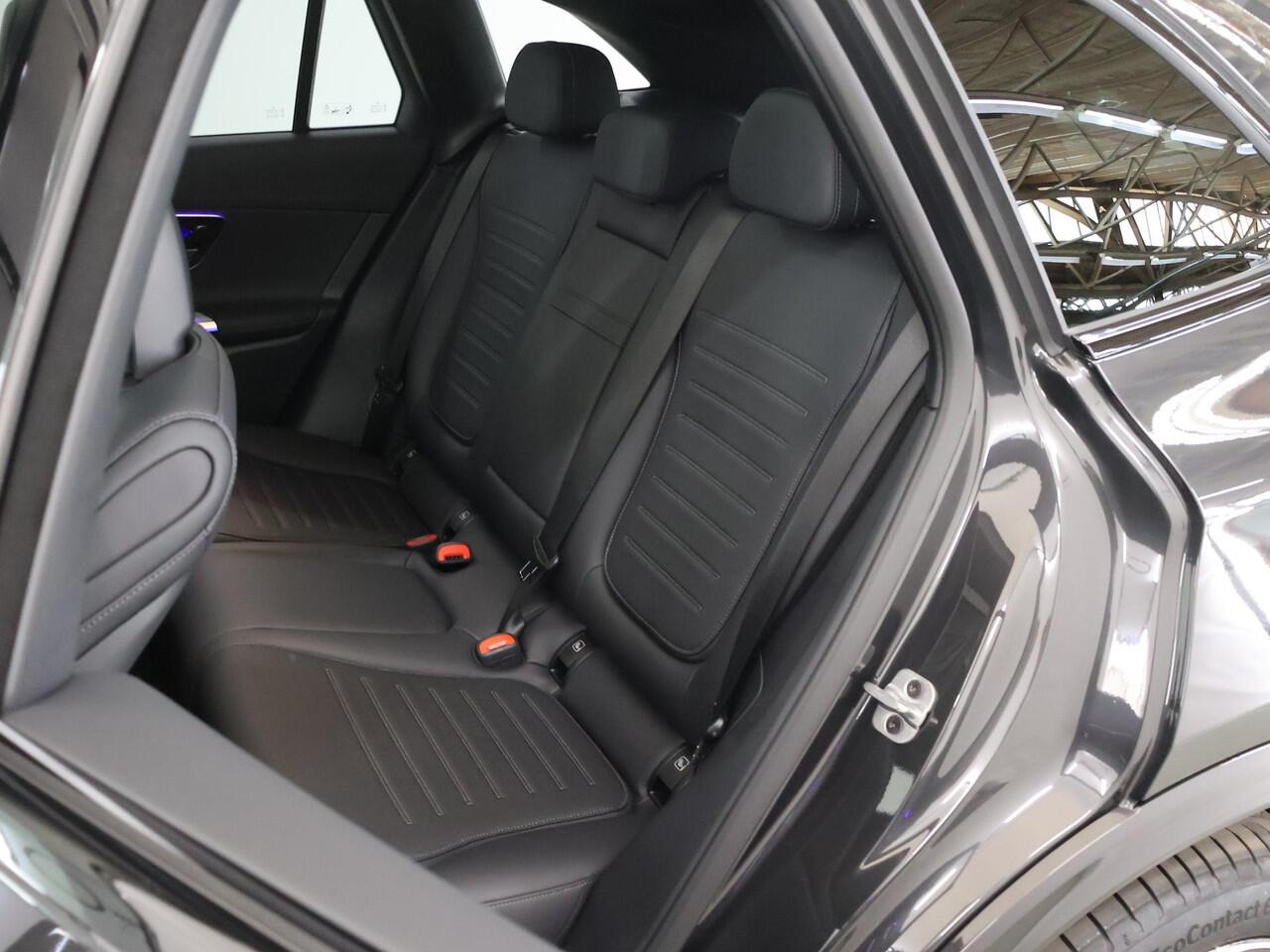 Mercedes-Benz GLC-KLASSE 400e 4MATIC Sport Edition | Panoramaschuifdak | Premium pakket | DIGITAL LIGHT | 20" AMG-velgen