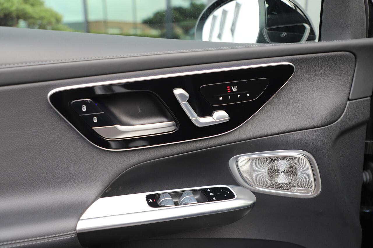 Mercedes-Benz GLC-KLASSE 300 AMG 4-Matic Aut9 258PK | Head-up | Keyles-go | Burmester | Pano | Sfeerverlichting | Digital-light | 2023.