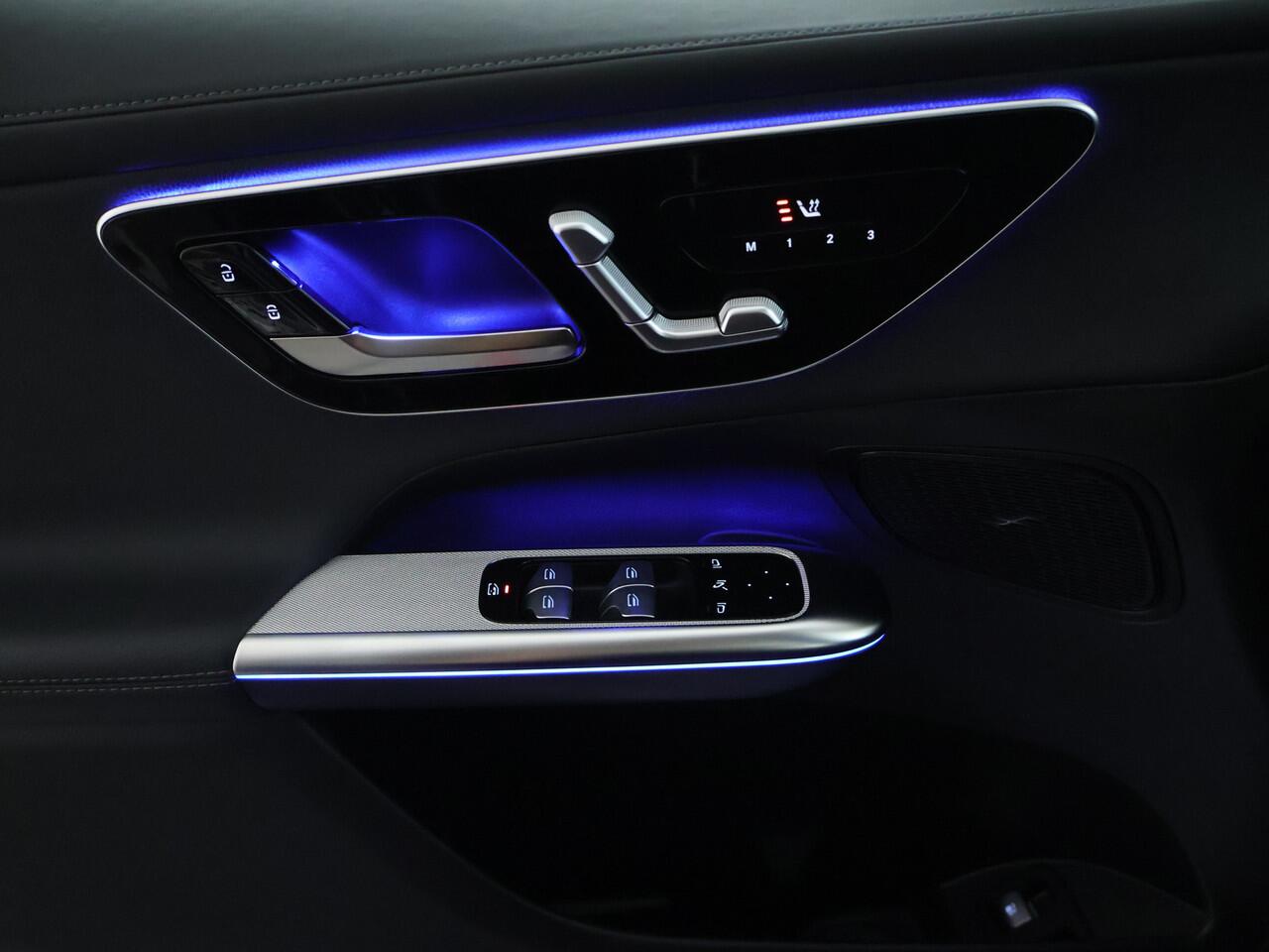 Mercedes-Benz GLC-KLASSE 300 e 4MATIC AMG Plug-In Hybride | Airmatic | Panoramadak | Rijassistentiepakket plus | Memory | 360 gr Camera | Winterpakket | Inclusief 24 maanden Mercedes-Benz Certified garantie voor Europa.