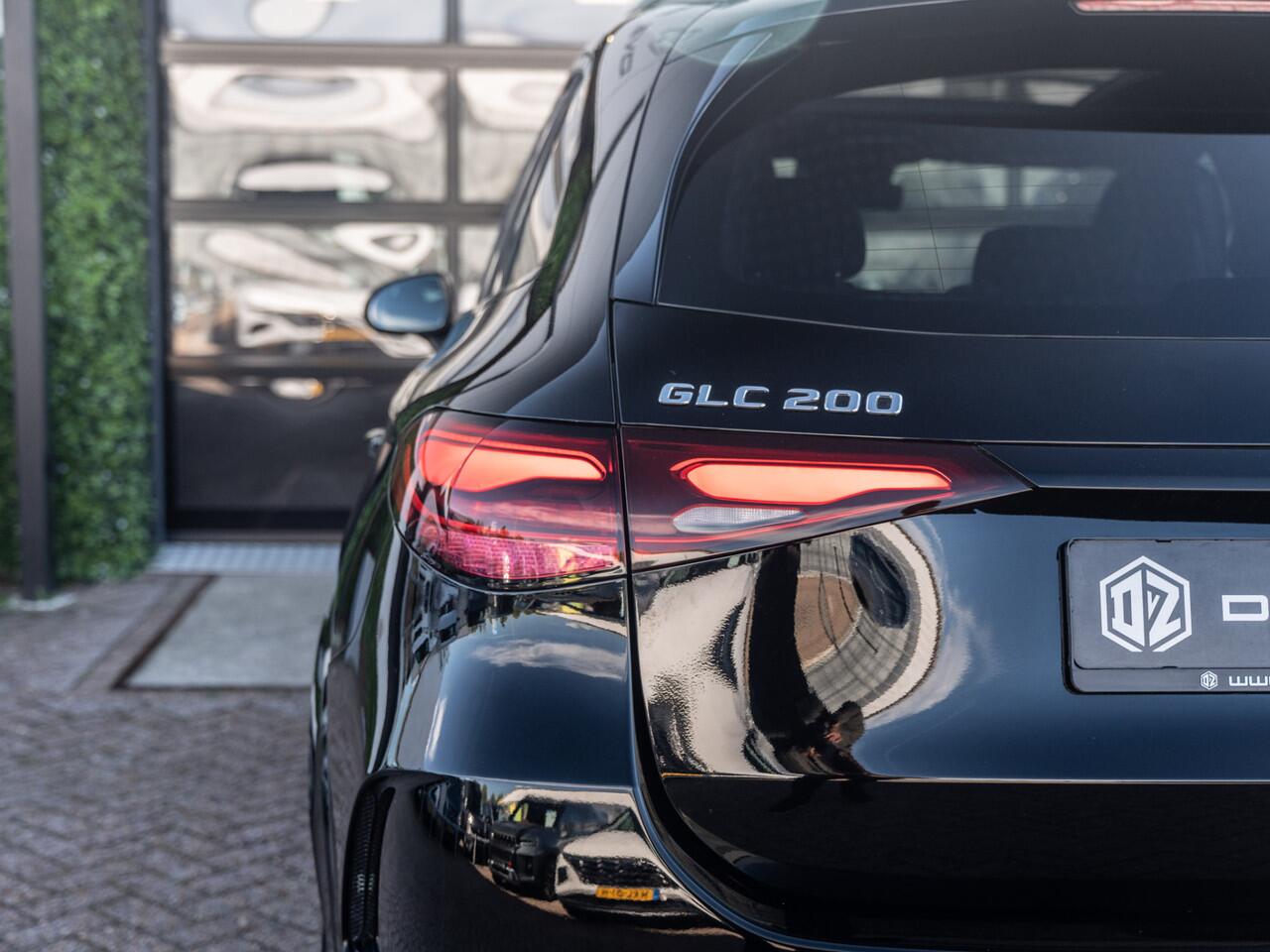 Mercedes-Benz GLC-KLASSE 200 4MATIC AMG Line | Night | Pano | Memory | Burmester | BTW |