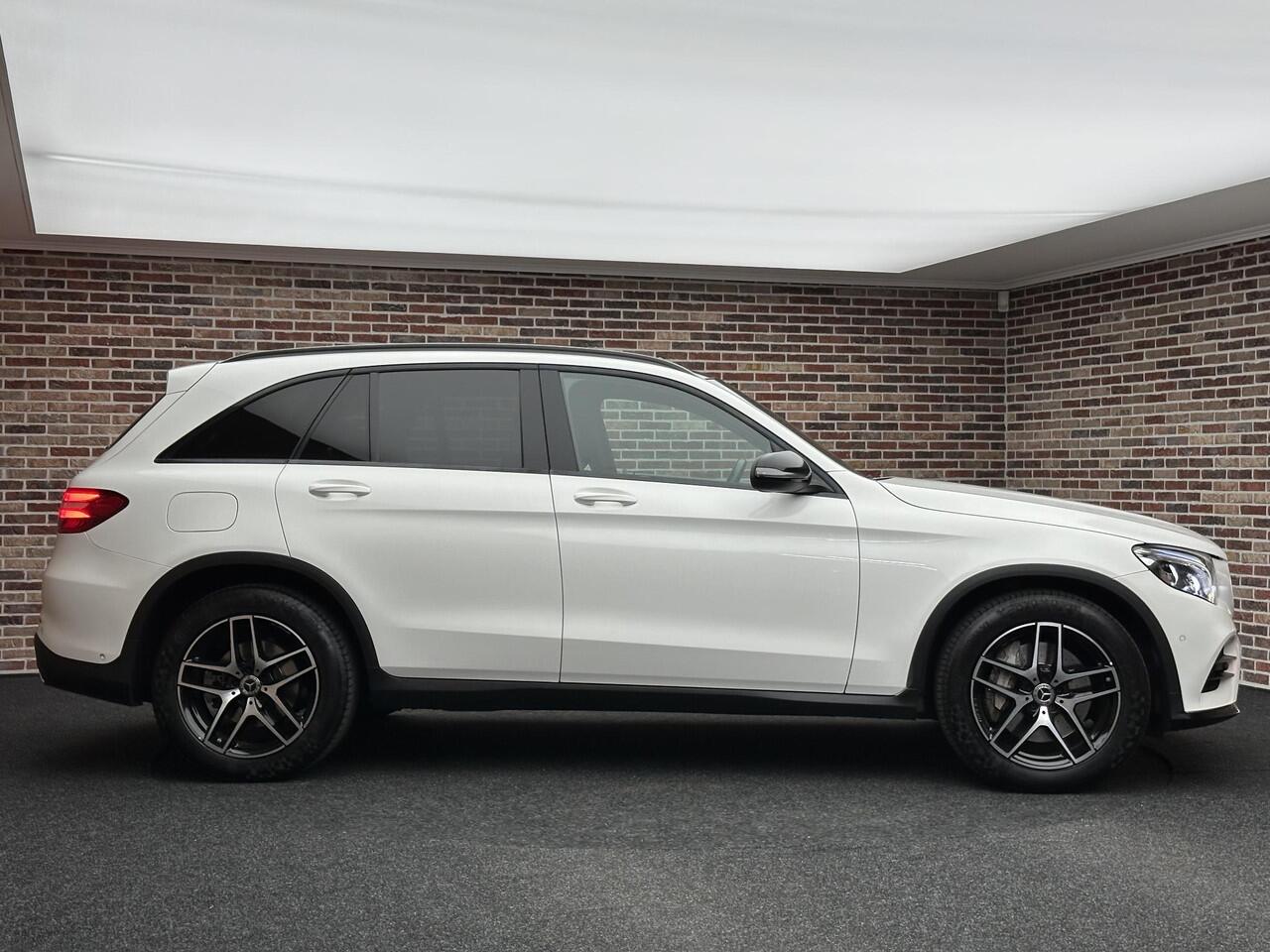 Mercedes-Benz GLC-KLASSE 250 4MATIC Business Solution AMG NL auto|Panoramadak|Dealer onderhouden