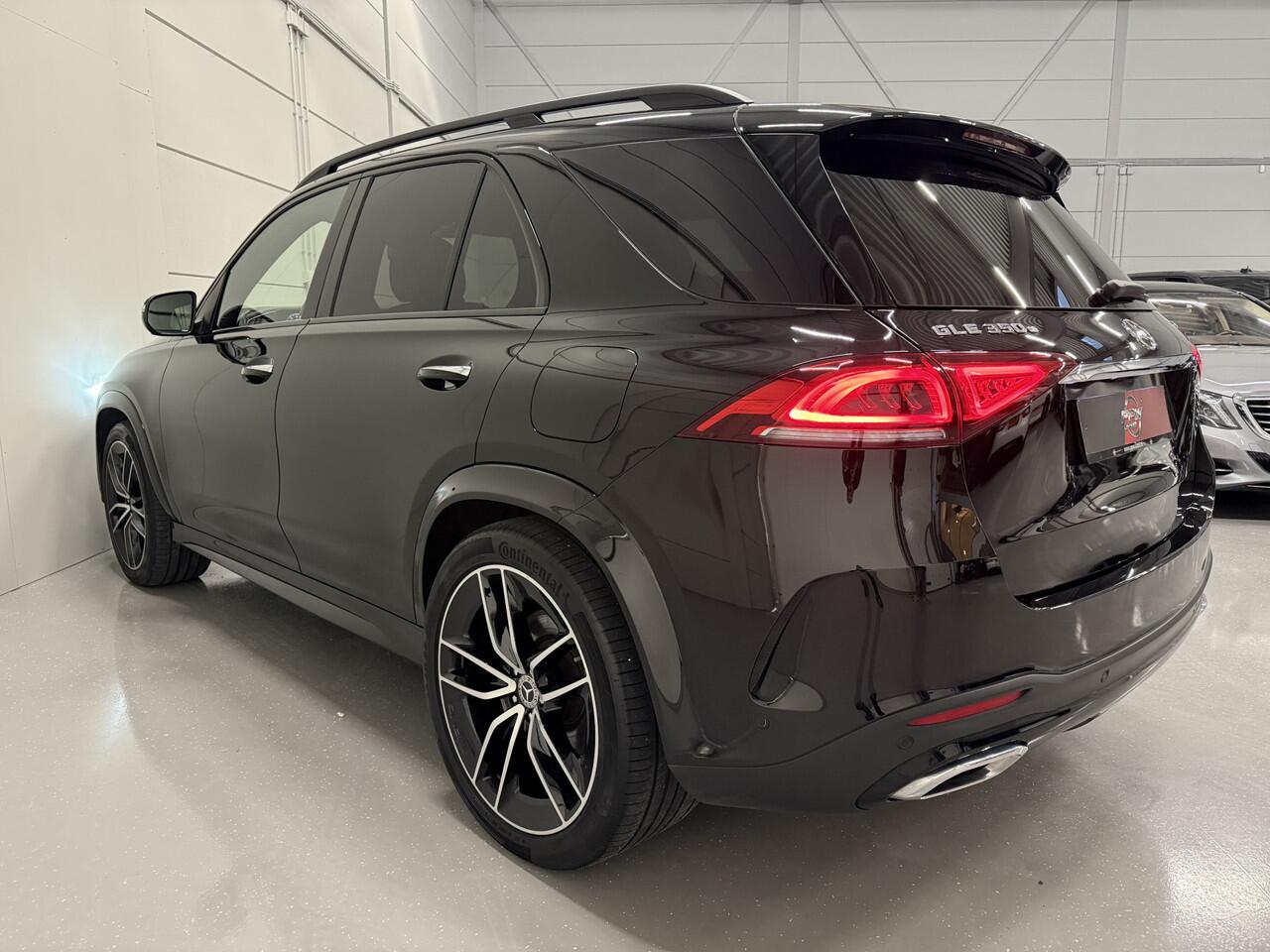 Mercedes-Benz GLE-KLASSE 350 e 4MATIC AMG PANO/LUCHTVERING/22"/BURMESTER/HEAD-UP/22"BREEDSET/SFEER/360CAMERA/NIGHT-PACK/ACC/DRIVING-ASSISTANCE/PANAMERICANA-GRILLE/OBSIDIANSCHWARZ METALLIC/1E EIGENAAR