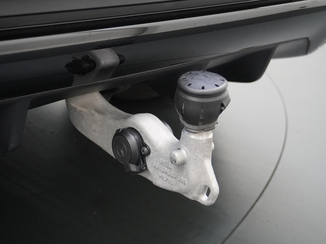 Mercedes-Benz GLE-KLASSE Coupé 350e AMG // Luchtvering // Massage Stoelen // Panoramadak // Trekhaak 3500kg // Headup // Nappa Leer // Stoelkoeling // Burmester