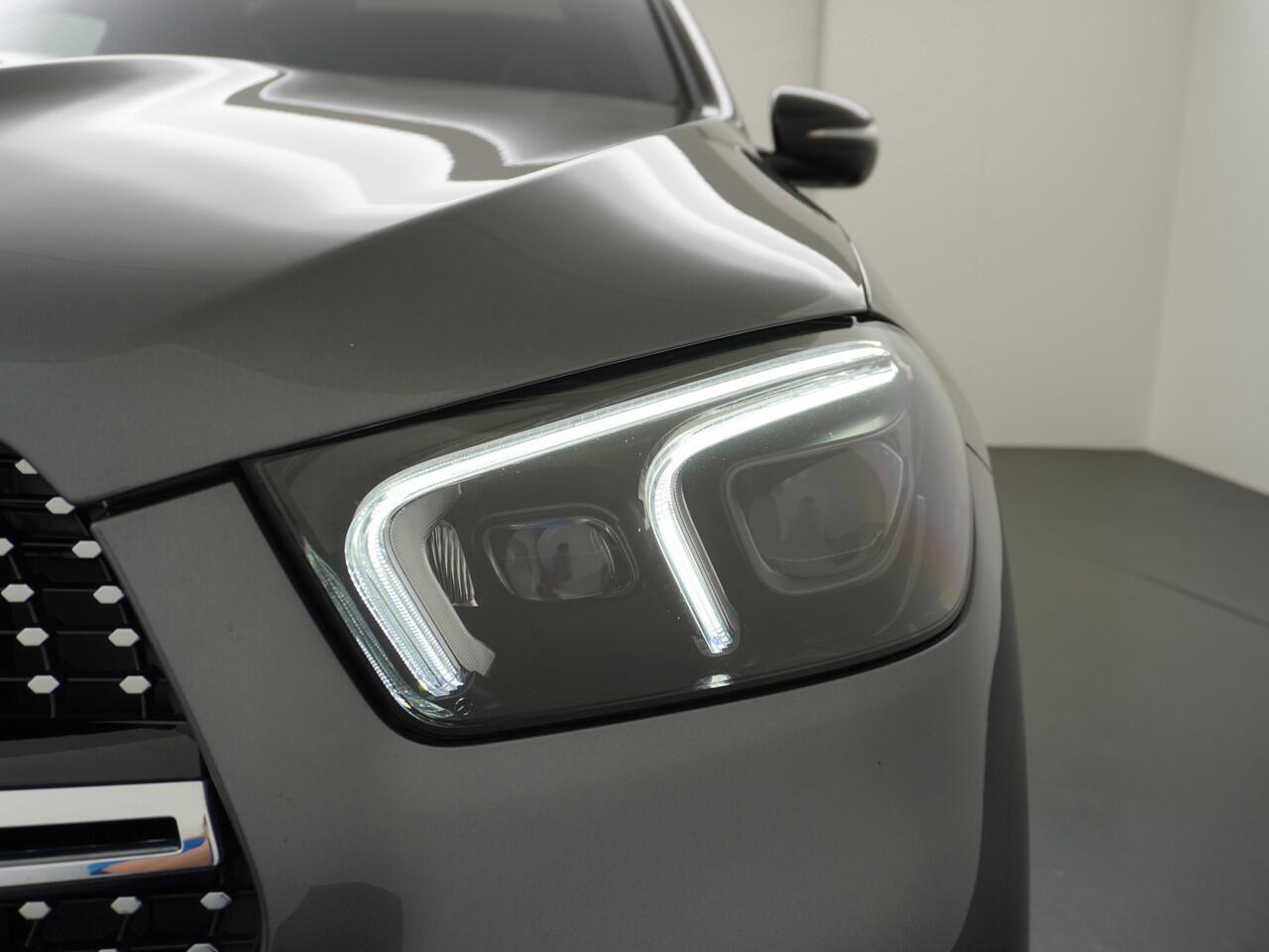 Mercedes-Benz GLE-KLASSE Coupé 350e AMG // Luchtvering // Massage Stoelen // Panoramadak // Trekhaak 3500kg // Headup // Nappa Leer // Stoelkoeling // Burmester