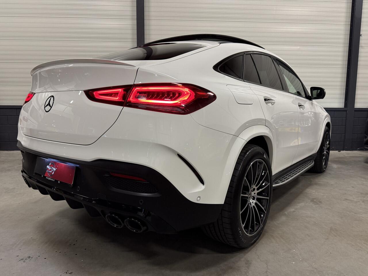 Mercedes-Benz GLE-KLASSE 350 e 4MATIC AMG PANO/BURMESTER/21"BREEDSET/360CAMERA/WIDESCREEN/KEYLESS/PRIVACY/PANAMERICANA-GRILLE/53AMG DIFFUSER+UITLATEN/UNIEKE AUTO DIE IN ABSOLUTE NIEUWSTAAT VERKEERT