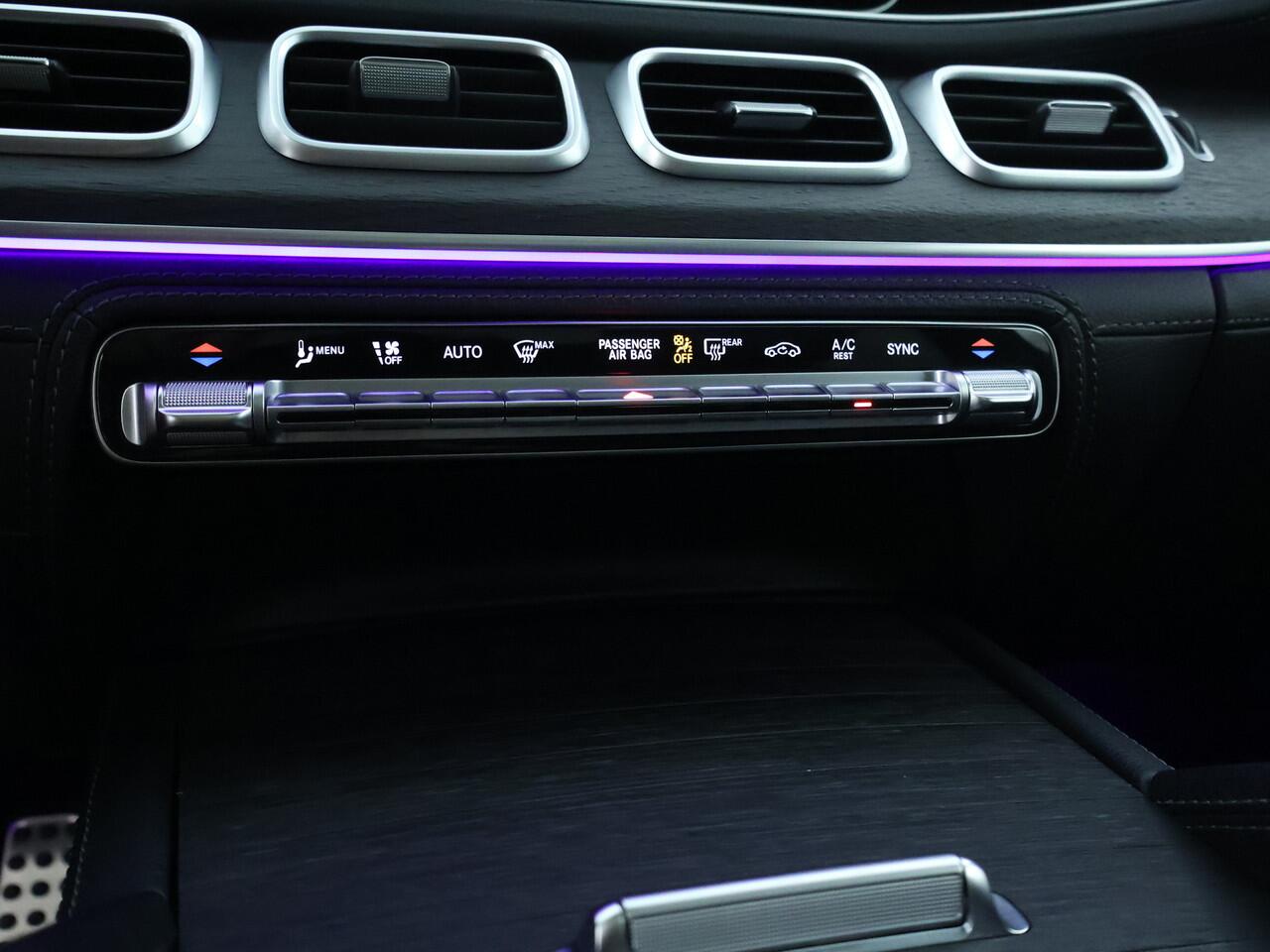 Mercedes-Benz GLE-KLASSE 450 4MATIC Premium Plus | AMG Styling | Nightpakket | AMG Diffuser | Panamera Grille | Burmester | Trekhaak | Sfeerverlichting Inclusief 24 maanden MB Certified garantie voor Europa.