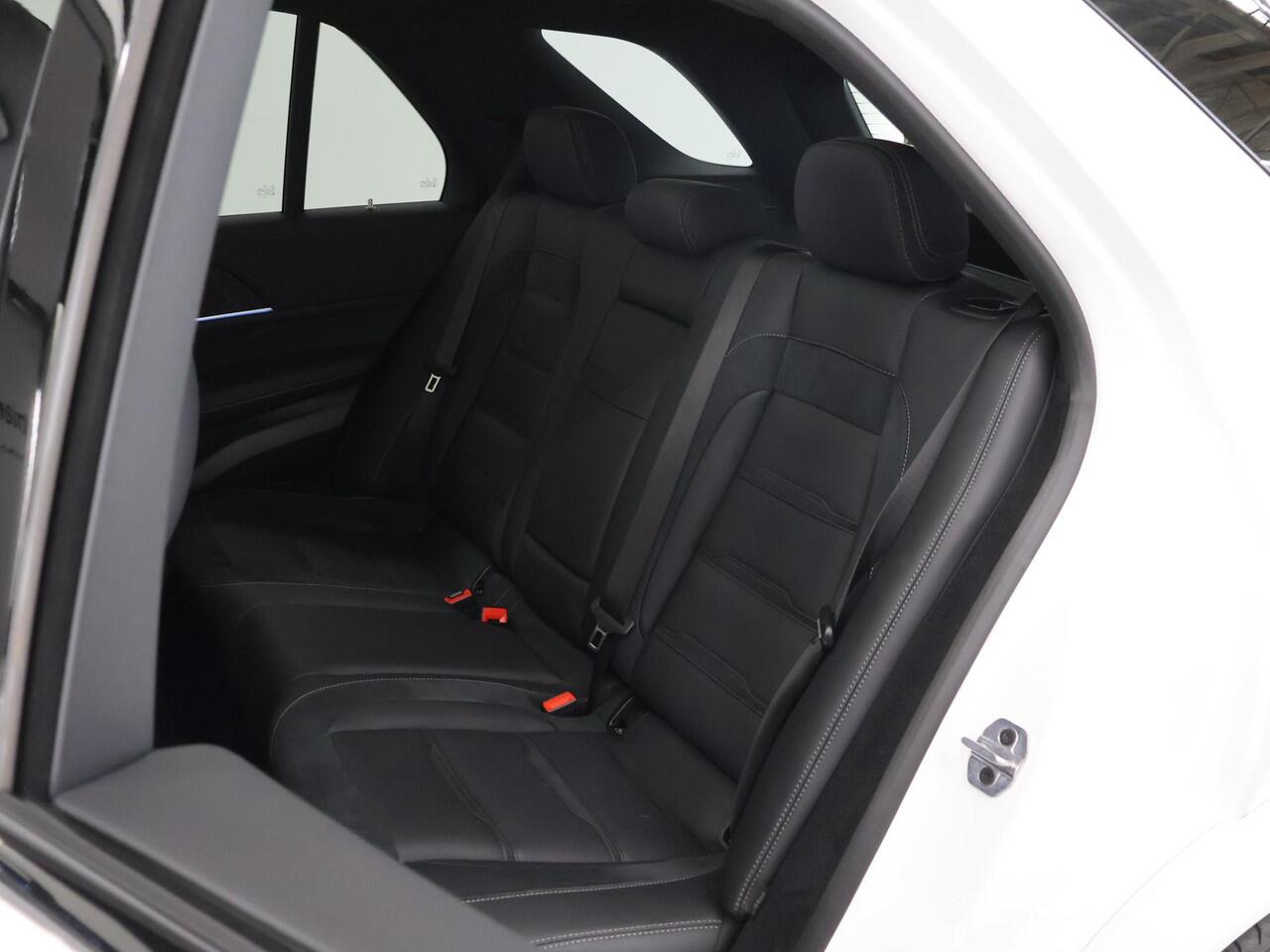 Mercedes-Benz GLE-KLASSE AMG 53 Hybrid 4MATIC+ Night Edition | Burmester | Panoramadak | Softclose | Stoelkoeling | Trekhaak |