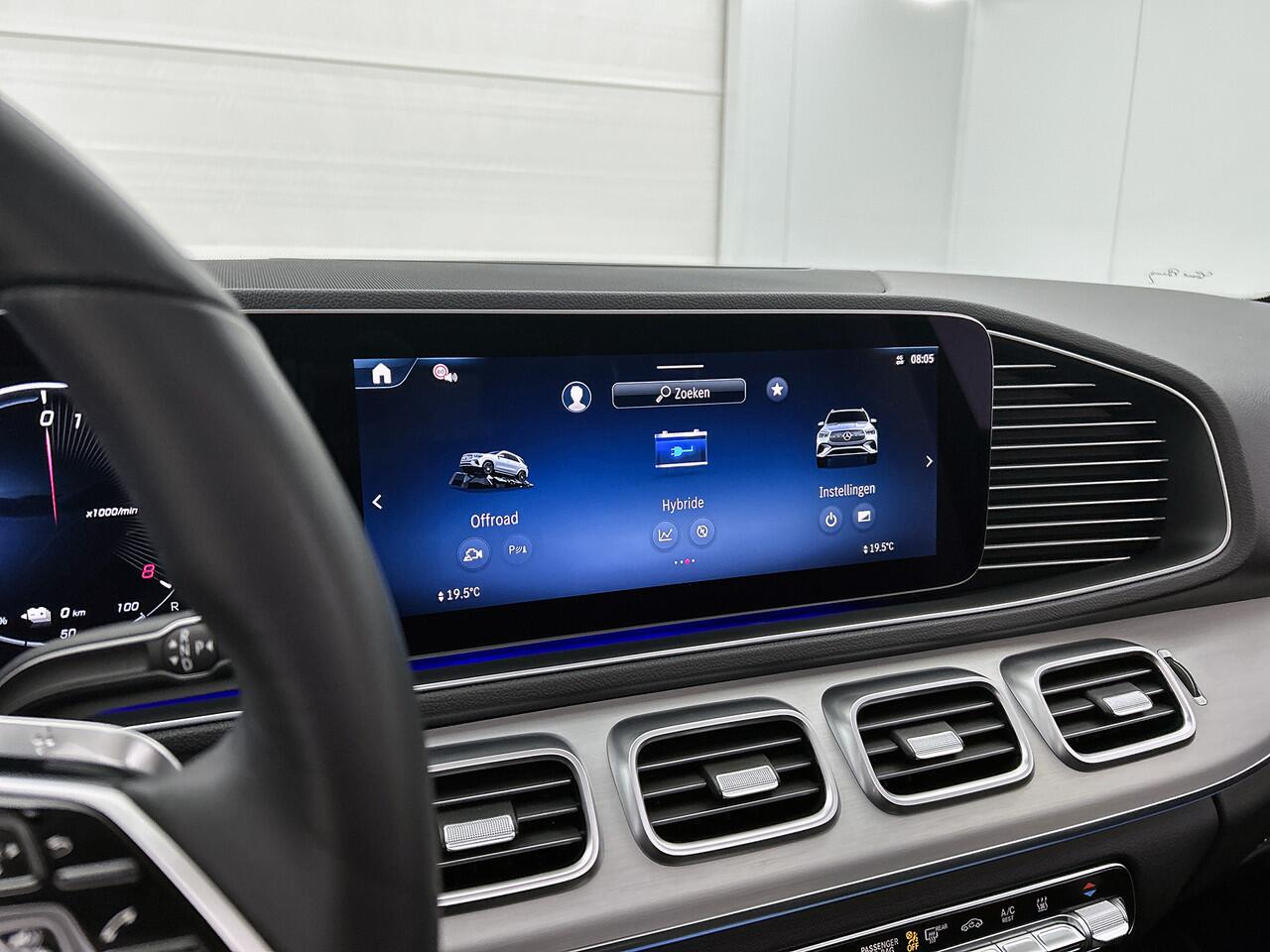 Mercedes-Benz GLE-KLASSE 400 e 4MATIC Plug-In Hybride Panoramadak | Parkeerpakket met 360°-camera | MultiBeam Ledkoplampen | Burmester® 3D surround sound systeem. Inclusief 24 maanden MB Certified garantie voor Europa.