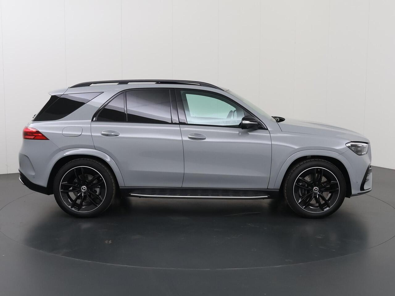 Mercedes-Benz GLE-KLASSE 400 e 4MATIC AMG Line | MANUFAKTUR Alpin Grau | Panoramadak | Trekhaak | Luchtvering | Head up display |