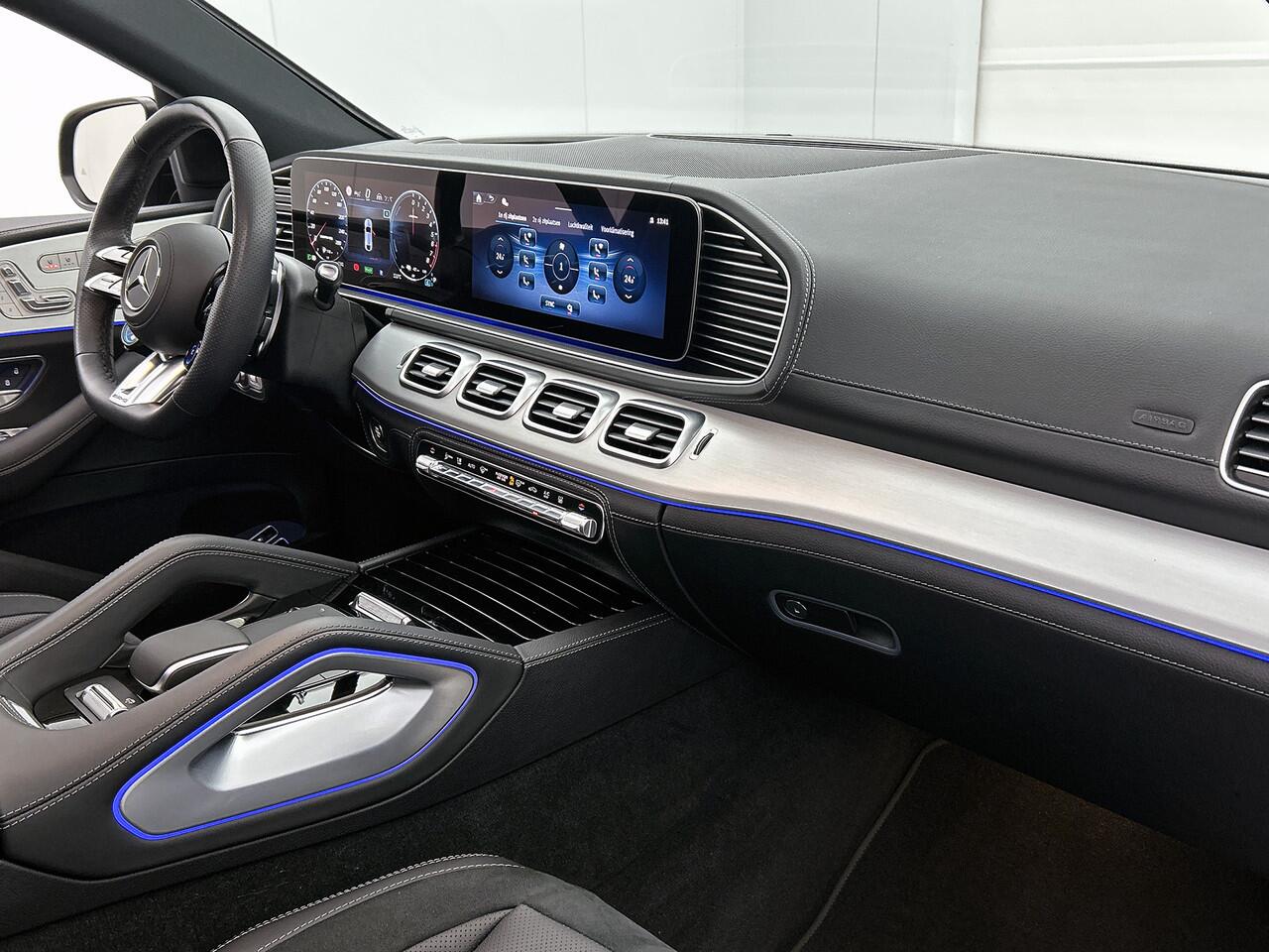 Mercedes-Benz GLE-KLASSE Coupé Mercedes-AMG 53 Hybrid 4MATIC+ Premium Plus Trekhaak | Panorama Schuif-Kanteldak | AMG Night Pakket | Distronic | Parkeerpakket met 360°-camera | Lederen Bekleding. Inclusief 24 maanden MB Certified garantie voor Europa.