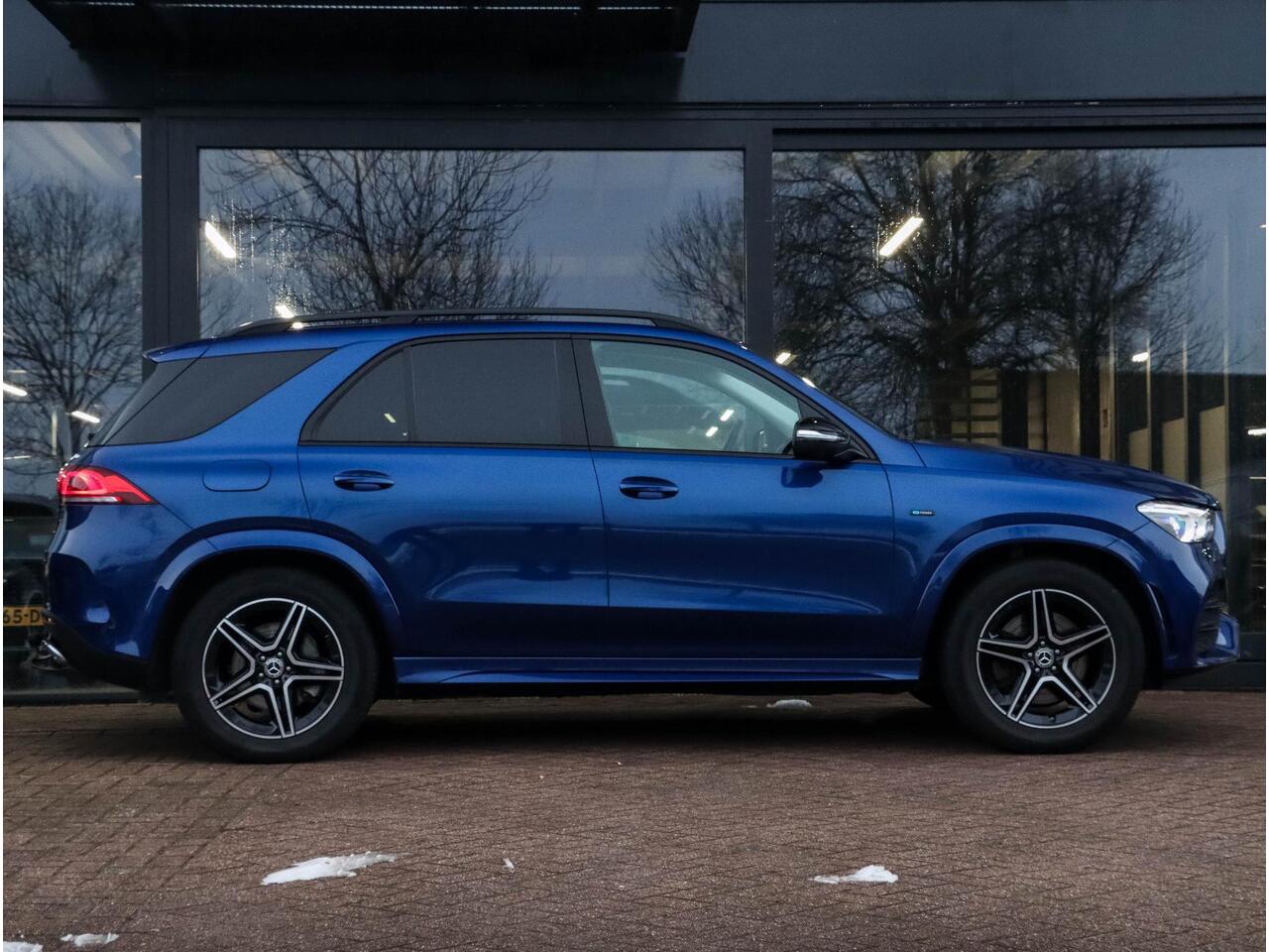 Mercedes-Benz GLE-KLASSE 350 e 4MATIC AMG Night Trekhaak 1e eig. Brilliant Blue