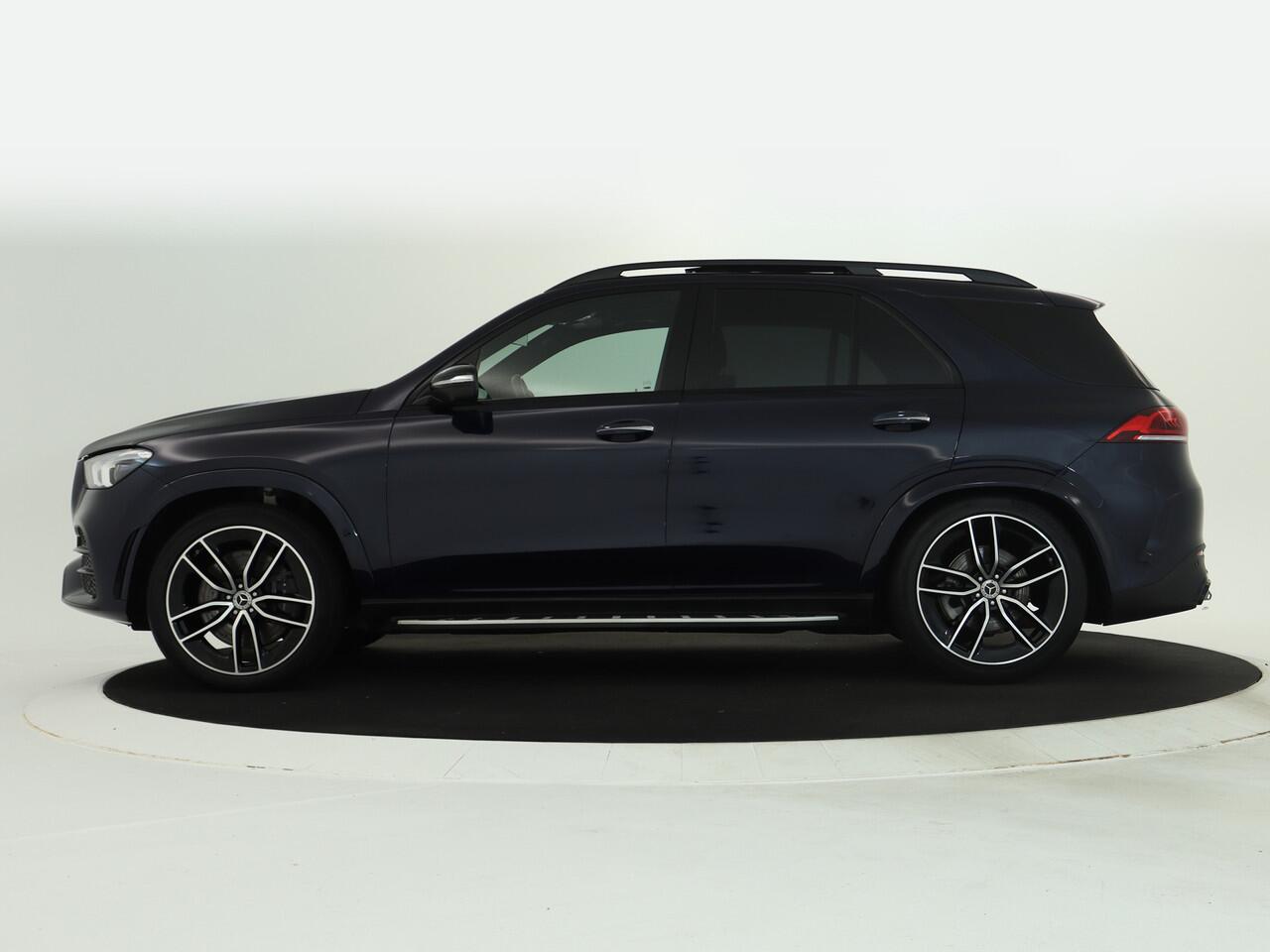 Mercedes-Benz GLE-KLASSE 450 4MATIC Premium Plus | AMG Styling | Nightpakket | AMG Diffuser | Panamera Grille | Burmester | Trekhaak | Sfeerverlichting Inclusief 24 maanden MB Certified garantie voor Europa.