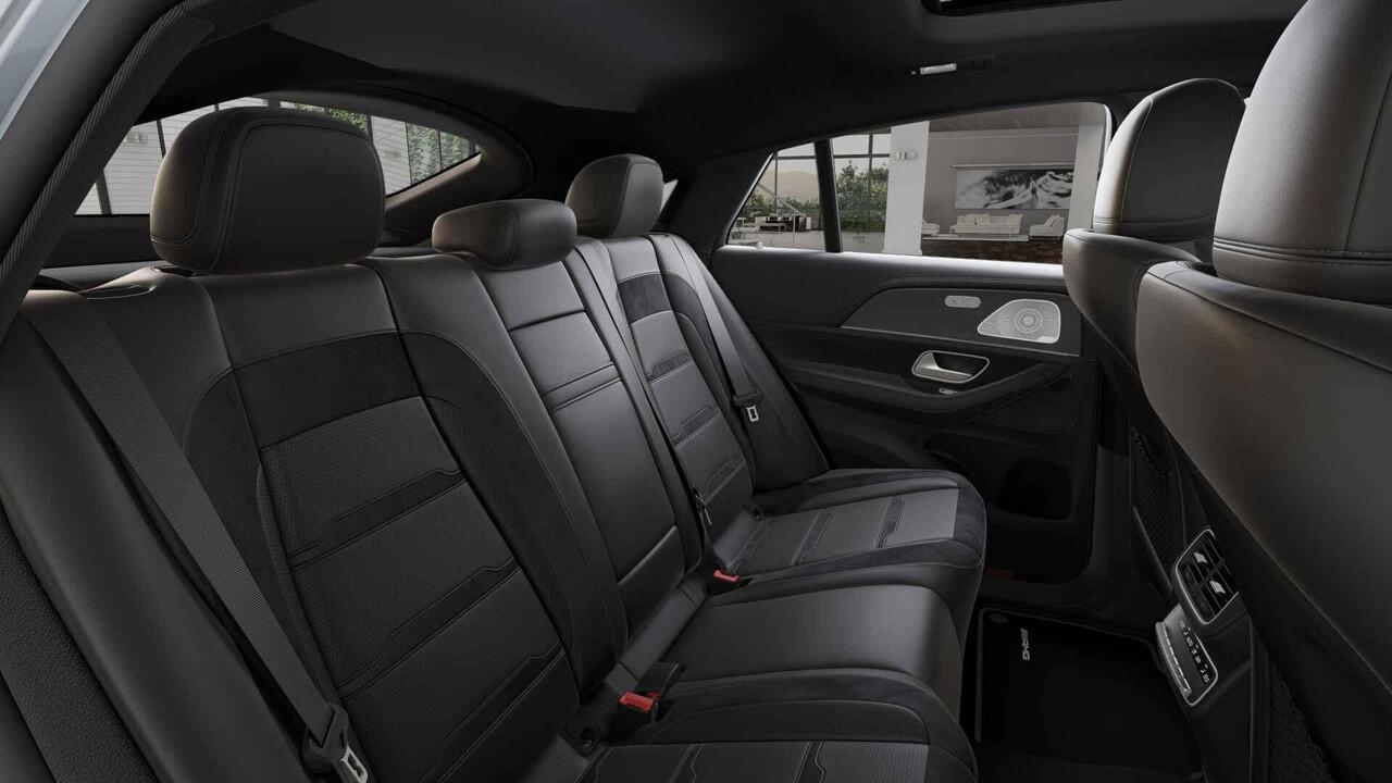 Mercedes-Benz GLE-KLASSE Coupé AMG 53 Hybrid 4MATIC+ Premium Plus | Panoramaschuifdak | 22 inch AMG-velgen | AMG Nightpakket | Trekhaak | Burmester | AIRMATIC | Winterpakket |