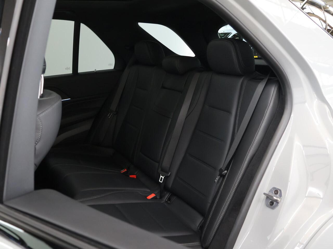 Mercedes-Benz GLE-KLASSE 400 e 4MATIC AMG Line | MANUFAKTUR Alpin Grau | Panoramadak | Trekhaak | Luchtvering | Head up display |