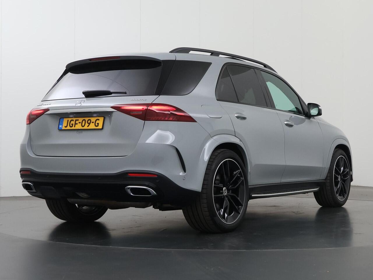 Mercedes-Benz GLE-KLASSE 400 e 4MATIC AMG Line | MANUFAKTUR Alpin Grau | Panoramadak | Trekhaak | Luchtvering | Head up display |