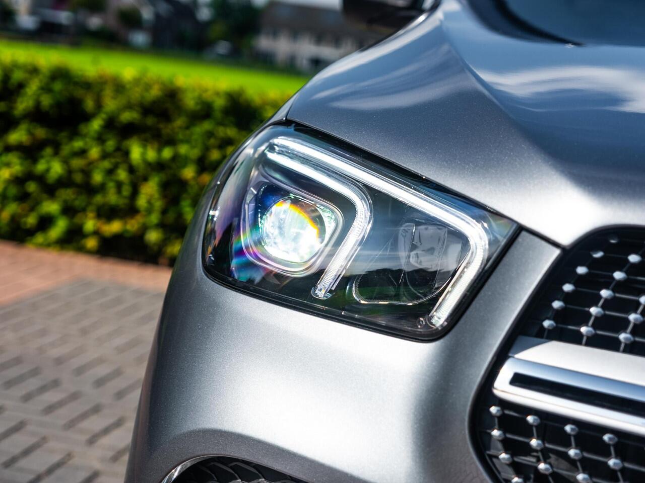 Mercedes-Benz GLE-KLASSE 350 de 4MATIC AMG-Line Premium Hybride | Panodak | Afn. Trekhaak | Rij Ass pack | Elek klep | Widescreen MBUX | Adap Cruise | Park pack | Camera | Verw. Comfortstoelen | Chroom pack | Etc.. 1 eig