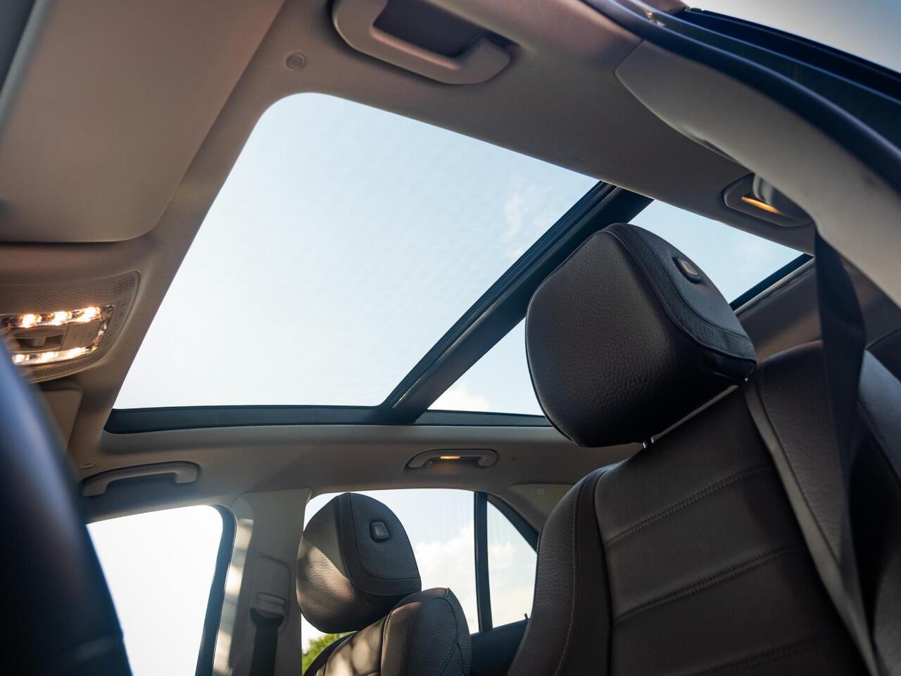 Mercedes-Benz GLE-KLASSE 350 de 4MATIC Premium Hybride AMG-line | Panodak | Afn. Trekhaak | Rij Ass pack | Elek klep | Widescreen MBUX | Adap Cruise | Park pack | Camera | Verw. Comfortstoelen | Chroom pack | Etc.. 1 eig