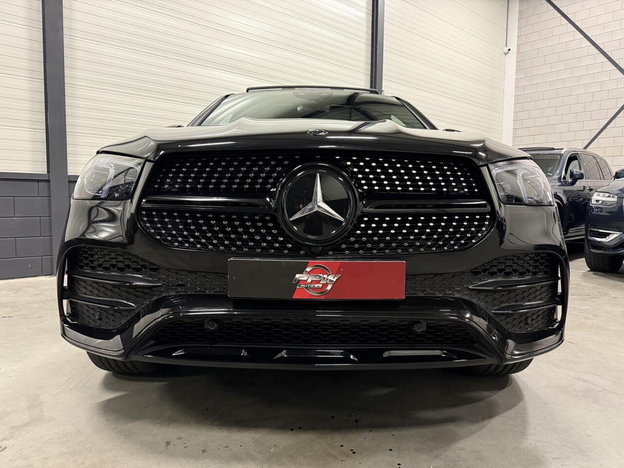 Mercedes-Benz GLE-KLASSE Coupé 350 e 4MATIC AMG PANO/LUCHTVERING/BURMESTER/TREKHAAK/HEAD-UP/ACC/CAMERA/MEMORY+MASSAGE/DISTRONIC/21"/BLACK STYLE/RECENT NOG GROTE OH BEURT GEHAD BIJ MERCEDES DEALER