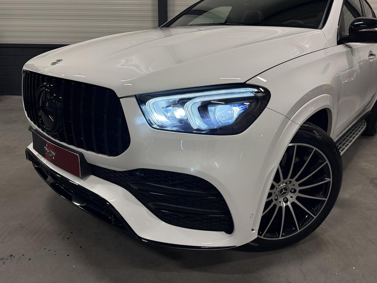 Mercedes-Benz GLE-KLASSE Coupé 350 e 4MATIC AMG PANO/BURMESTER/21"BREEDSET/360CAMERA/WIDESCREEN/KEYLESS/PRIVACY/PANAMERICANA-GRILLE/53AMG DIFFUSER+UITLATEN/UNIEKE AUTO DIE IN ABSOLUTE NIEUWSTAAT VERKEERT