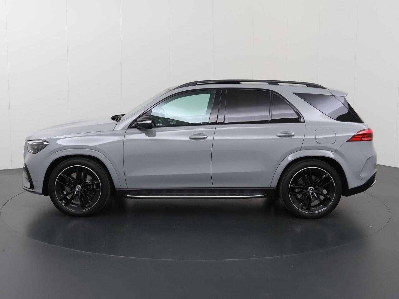 Mercedes-Benz GLE-KLASSE 400 e 4MATIC AMG Line | MANUFAKTUR Alpin Grau | Panoramadak | Trekhaak | Luchtvering | Head up display |