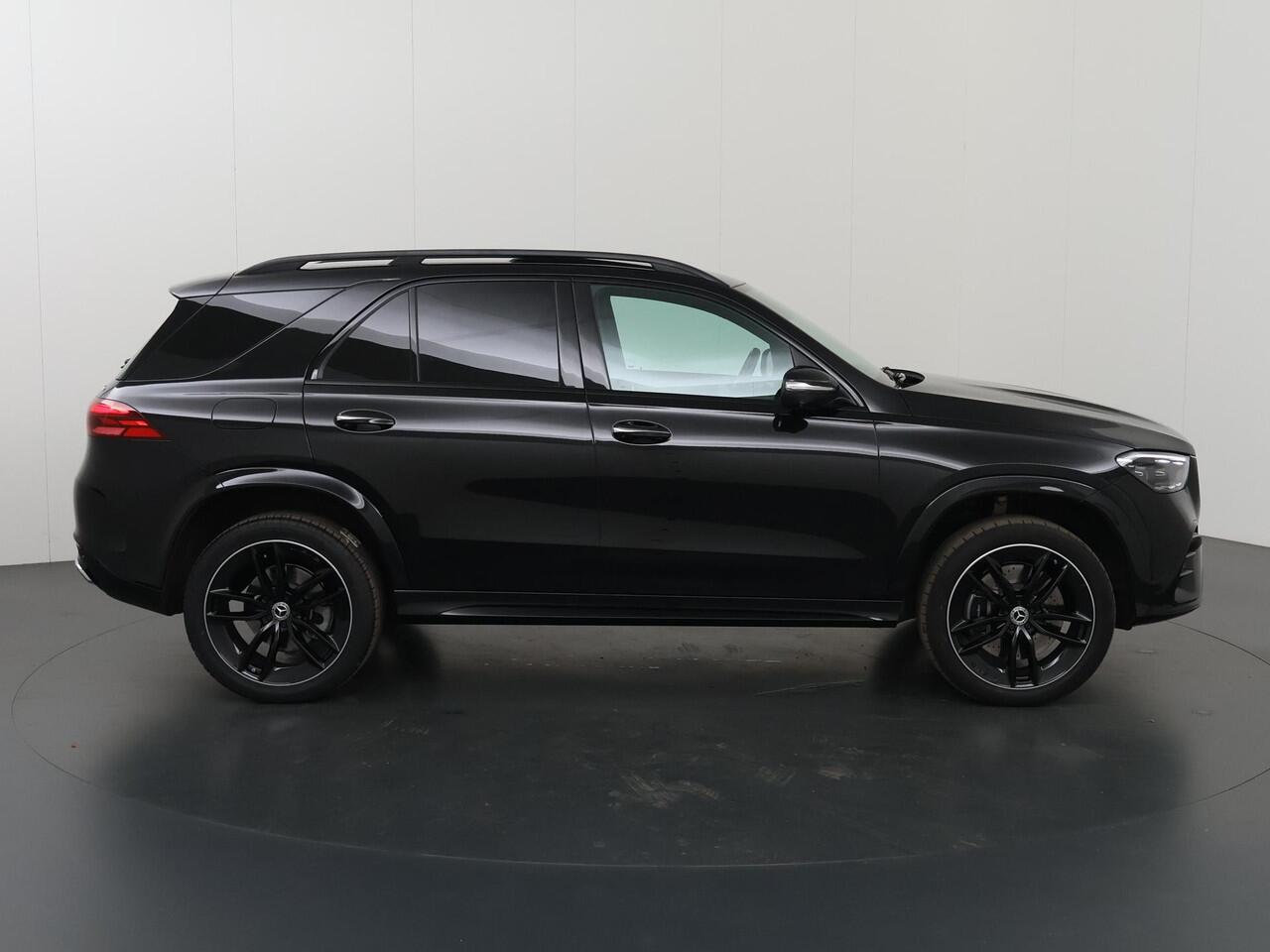 Mercedes-Benz GLE-KLASSE 400 e 4MATIC AMG Line Premium Plus | Night | Panoramadak | Luchtvering | Trekhaak | Burmester | Memory | 360 graden camera | Keyless | Rijassistentiepakket Plus | Leder |