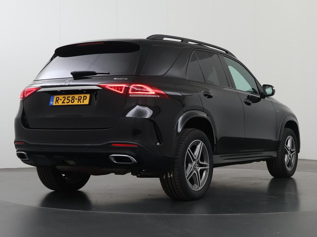 Mercedes-Benz GLE-KLASSE 350 e 4MATIC Premium Plus | AMG | Night | Panoramadak | Trekhaak | Multibeam | Luchtvering |