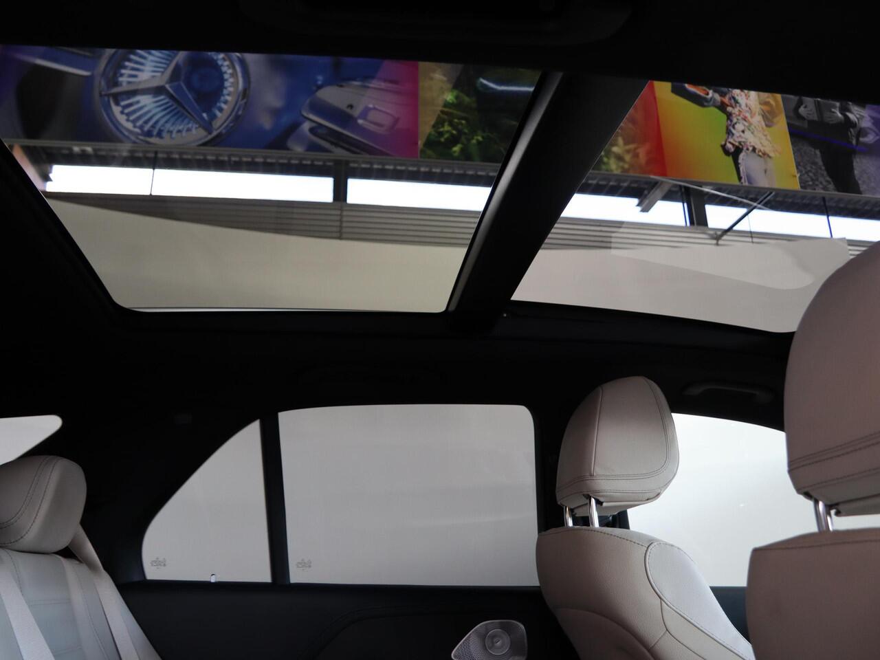 Mercedes-Benz GLE-KLASSE 350de 4MATIC AMG Line | Panoramaschuifdak | Premium Pakket | AIRMATIC | Rijassistentiepakket | Trekhaak | Stoelventilatie |