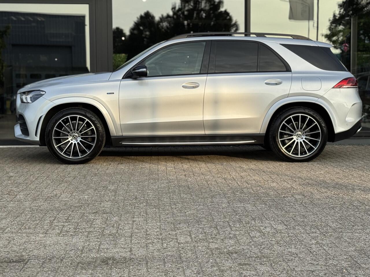 Mercedes-Benz GLE-KLASSE 350 e 4MATIC AMG Night | Pano | Luchtvering | Trekhaak | Vol !