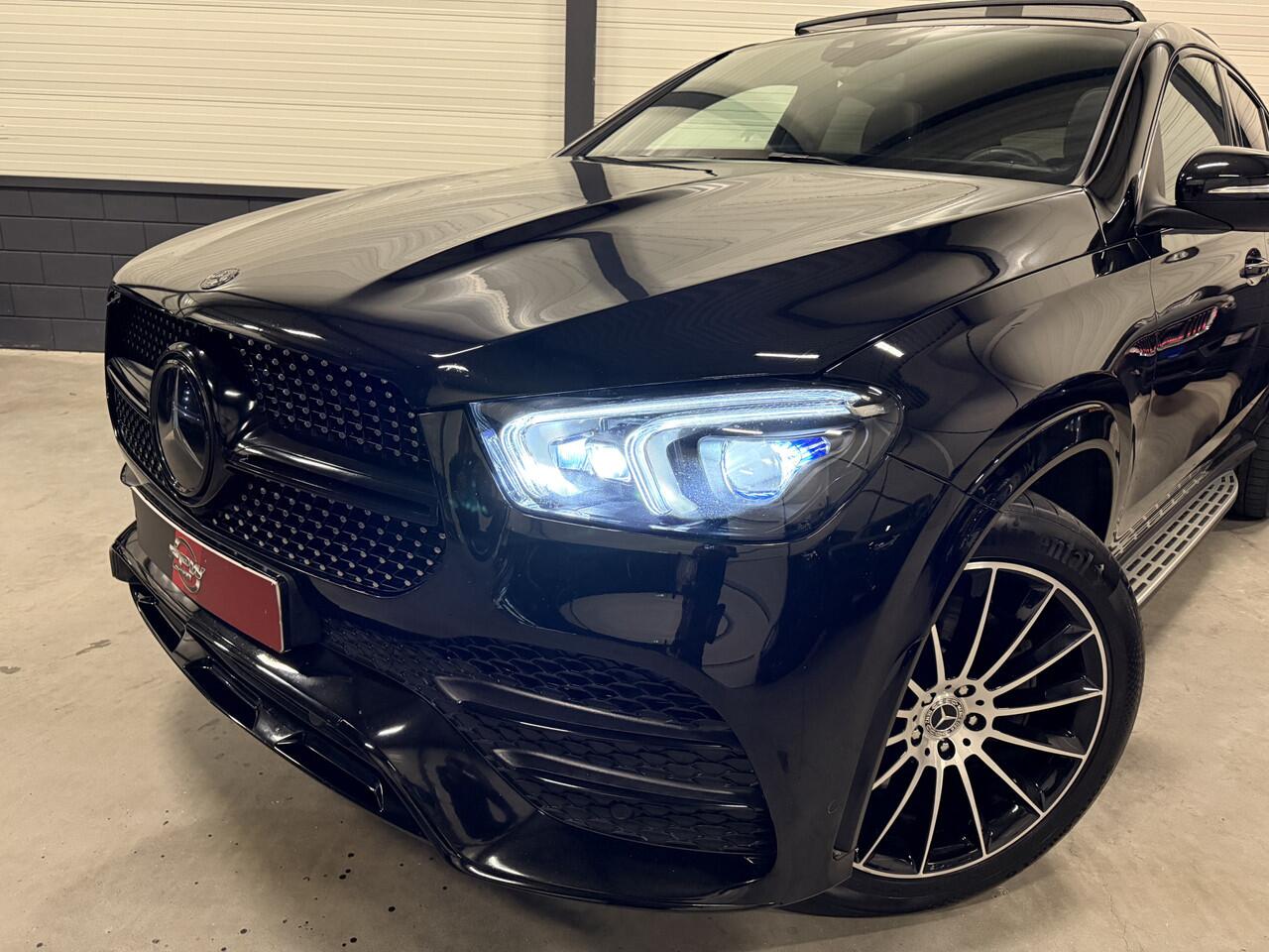 Mercedes-Benz GLE-KLASSE Coupé 350 e 4MATIC AMG PANO/LUCHTVERING/BURMESTER/TREKHAAK/HEAD-UP/ACC/CAMERA/MEMORY+MASSAGE/DISTRONIC/21"/BLACK STYLE/RECENT NOG GROTE OH BEURT GEHAD BIJ MERCEDES DEALER