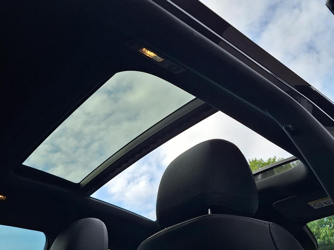 Mercedes-Benz GLE-KLASSE Coupé 350 de 4MATIC | Panoramadak | Trekhaak | Rijassistentiepakket | 360° Camera | Multibeam LED | Elektrisch verstelbare stoelen | Elektrische achterklep