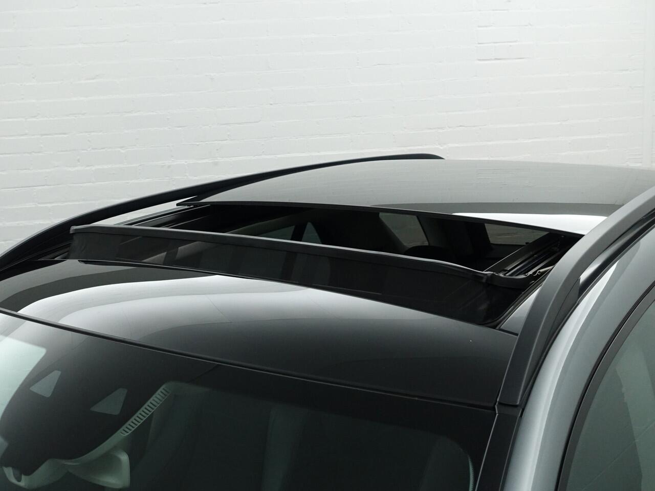 Mercedes-Benz GLE-KLASSE 350 de 4MATIC AMG Premium Plus Aut- Panoramadak, Camera, Sfeerverlichting, Standkachel, Park Pilot, Elektrisch verstelbaar interieur