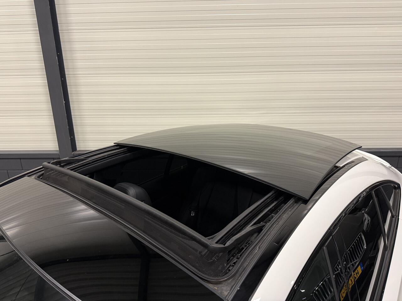 Mercedes-Benz GLE-KLASSE 350 e 4MATIC AMG PANO/BURMESTER/21"BREEDSET/360CAMERA/WIDESCREEN/KEYLESS/PRIVACY/PANAMERICANA-GRILLE/53AMG DIFFUSER+UITLATEN/UNIEKE AUTO DIE IN ABSOLUTE NIEUWSTAAT VERKEERT