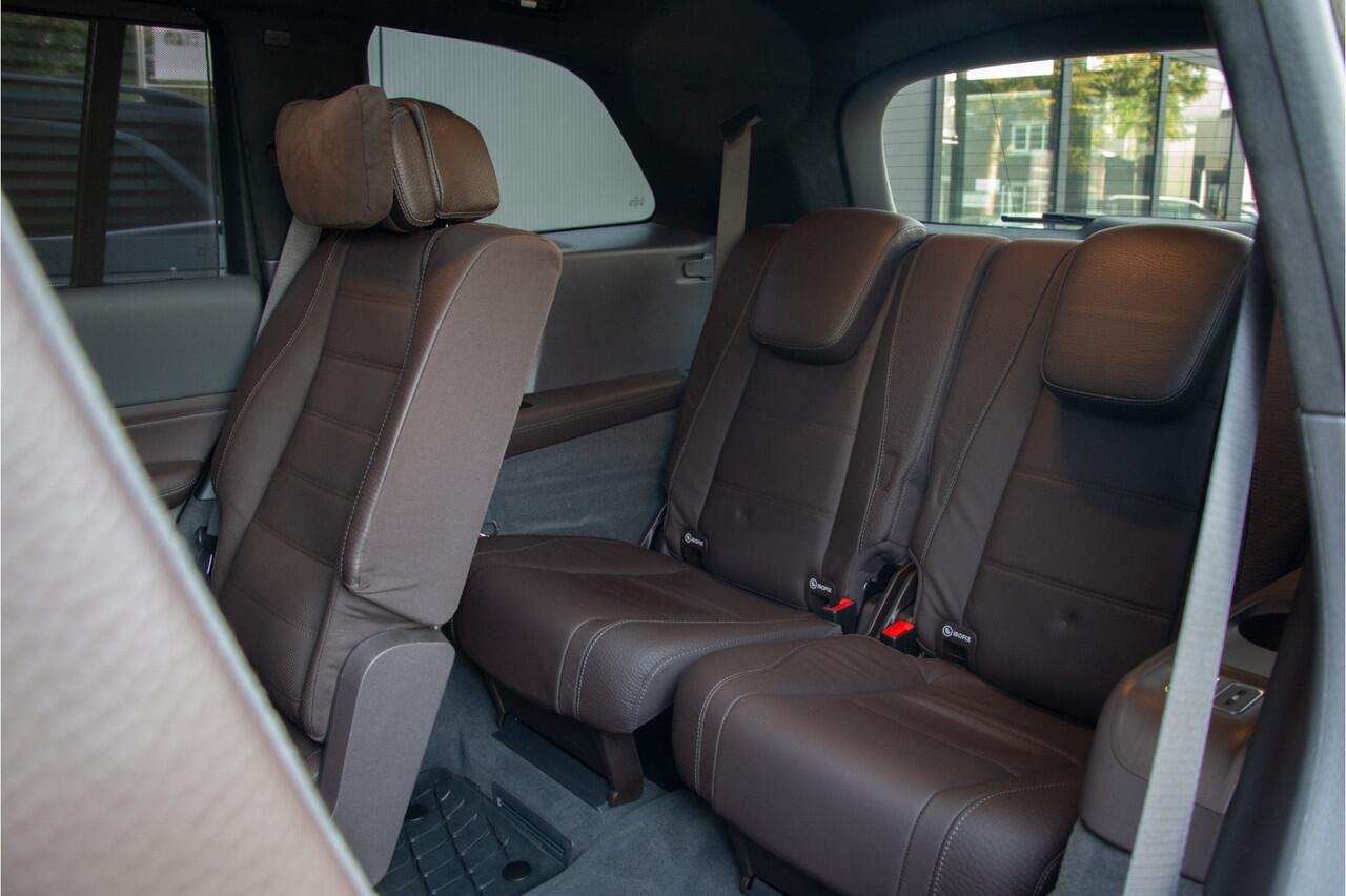 Mercedes-Benz GLS-KLASSE 580 4MATIC+ AMG | Full Option | 7-Persoons | ACC | 360 Camera | Burmester | Lane & Side Assist | E.TH 3300kg | Achterasbesturing | Head Up | Luchtvering | 23" | Treeplanken | 490PK | Apple & Android Carplay | Dealer Onderhouden.