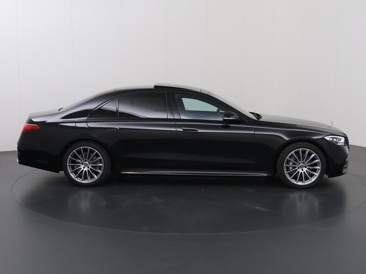 Mercedes-Benz S-KLASSE 580 e 4MATIC Lang AMG Line | Entertainment achter | Chauffeurpakket | Massage voor en achter | Microvezel hemelbekleding | Night pakket |