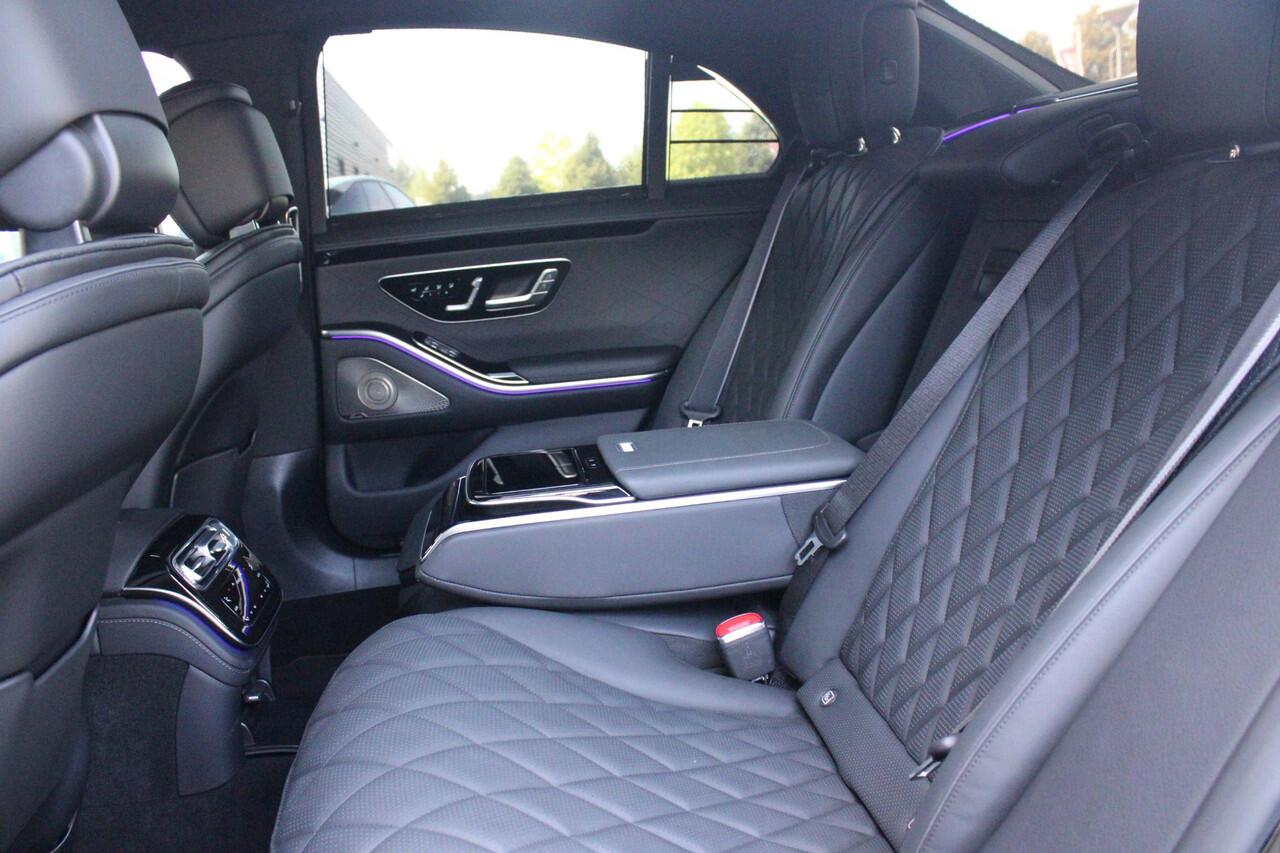 Mercedes-Benz S-KLASSE 580e 4MATIC AMG LINE 510PK | PANORAMISCH SCHUIF / KANTELDAK | 360° CAMERA | BURMESTER PREMIUM AUDIO | NAPPA LEDEREN BEKLEDING | VOORSTOELEN ELEKTRISCH VERSTELBAAR MET GEHEUGEN | VOORSTOELEN EN ACHTERBANK GEVENTILEERD / VERWARMD | MBUX AUGMENT REALITY NAVI