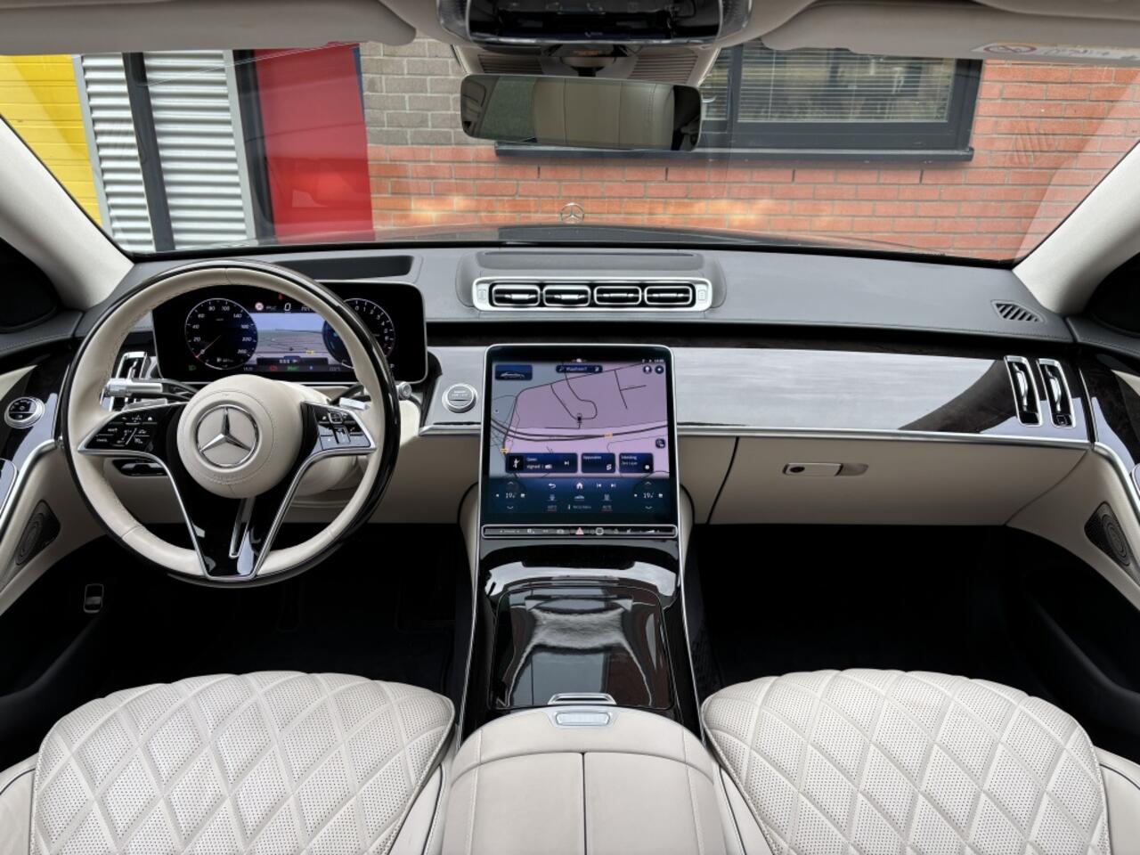 Mercedes-Benz S-KLASSE 580e BTW Panorama Burmester 4AS Distronic Head-Up Airmatic