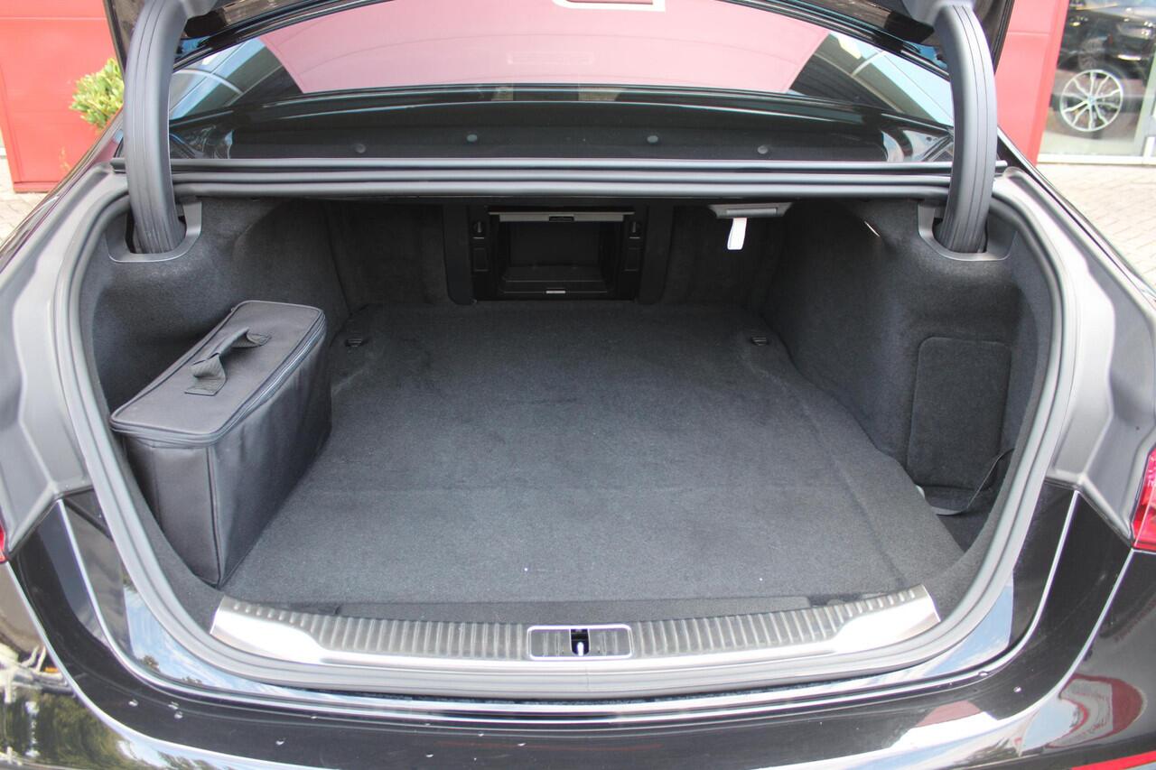Mercedes-Benz S-KLASSE 580e 4MATIC AMG LINE 510PK | PANORAMISCH SCHUIF / KANTELDAK | 360° CAMERA | BURMESTER PREMIUM AUDIO | NAPPA LEDEREN BEKLEDING | VOORSTOELEN ELEKTRISCH VERSTELBAAR MET GEHEUGEN | VOORSTOELEN EN ACHTERBANK GEVENTILEERD / VERWARMD | MBUX AUGMENT REALITY NAVI