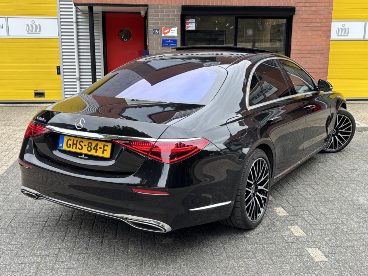 Mercedes-Benz S-KLASSE 580e BTW Panorama Burmester 4AS Distronic Head-Up Airmatic