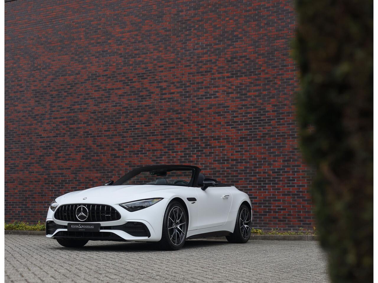 Mercedes-Benz SL-KLASSE 43 AMG Roadster | Opalith Magno - Multicontour - Airscarf - Burmester