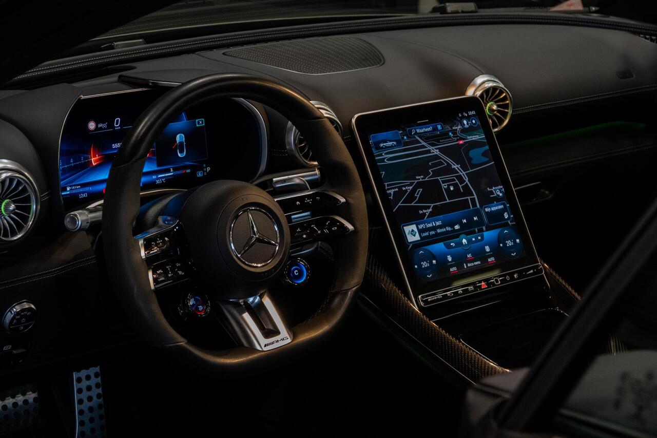 Mercedes-Benz SL-KLASSE Roadster AMG 63 4MATIC+ *Lift-systeem / Achterasbesturing AMG / Carbon-Interieur / Track Pack / Stoelventilatie / Head-Up / Keyless*