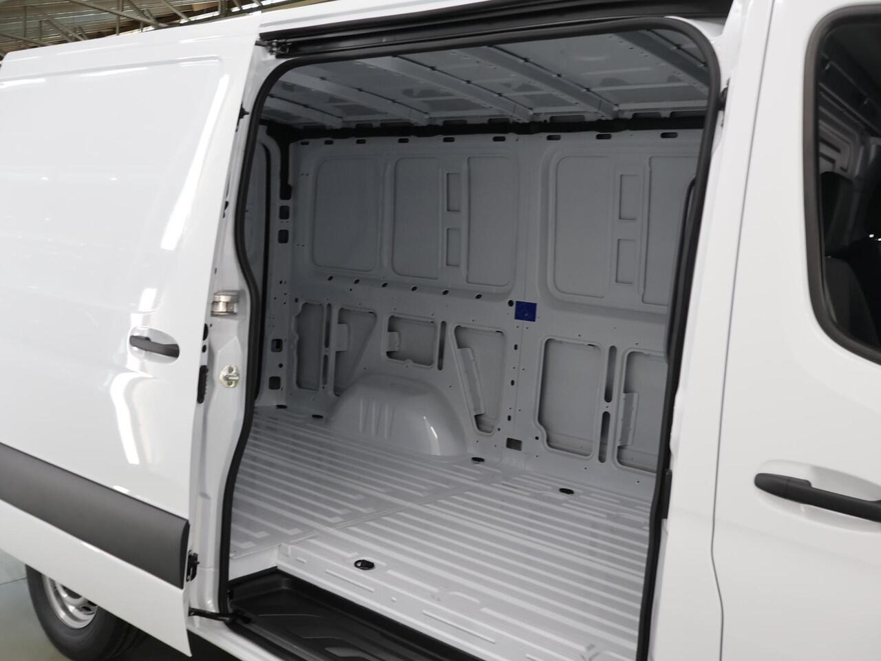 Mercedes-Benz SPRINTER 315 CDI | L2 H1 | RWD | PRO | Parkeercamera | Airco | Dodehoekassistent | Zijwindassistent | Cruise Control | Chauffeursstoel |